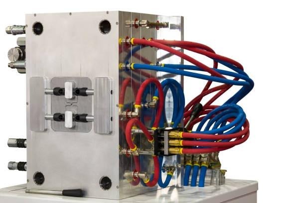 Plastic Injection Molding Machine with Cooling Tubes (Blue tubes)